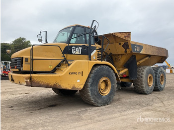 Caminhão articulado CATERPILLAR 740