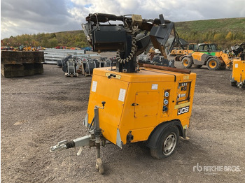 Torre de iluminação JCB