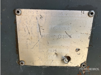 Escavadora de rastos VOLVO EC240BLC