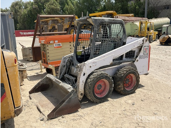 Mini pá carregadora BOBCAT S450