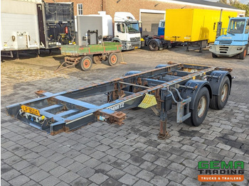 Semi-reboque transportador de contêineres/ Caixa móvel SCHMITZ SCF