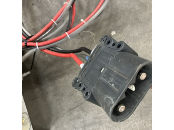 Sistema elétrico para Equipamento de movimentação Hawker 24V/80A Life Tech (2): foto 4