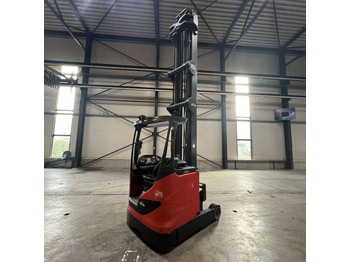 Empilhador retráctil LINDE R16
