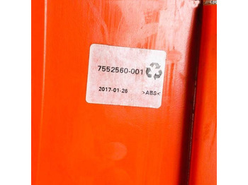 Carroceria e exterior para Equipamento de movimentação Side cover right+left for Toyota / BT: foto 3 Carroceria e exterior para Equipamento de movimentação Side cover right+left for Toyota / BT: foto 3