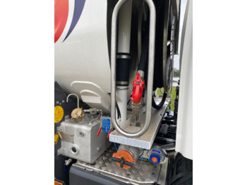 Camião cisterna SCANIA P370: foto 2