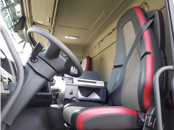 Camião cisterna VOLVO FM: foto 5