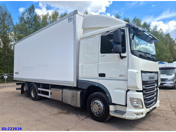 Camião isotérmico DAF XF 106 440