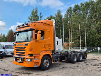 Camião de transporte de madeira SCANIA R 580
