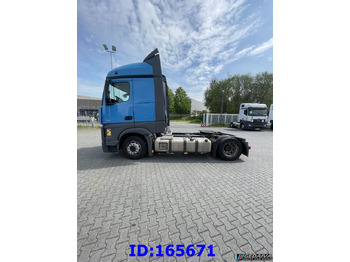 Tractor MERCEDES-BENZ Actros 1842