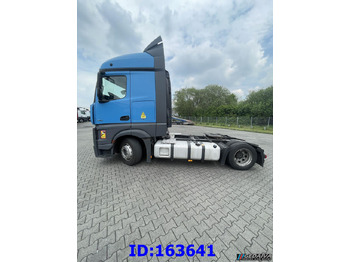 Tractor MERCEDES-BENZ Actros 1842