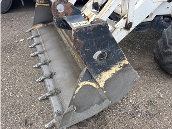 Escavadeira JCB 3CX
