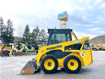 Mini pá carregadora KOMATSU SK714