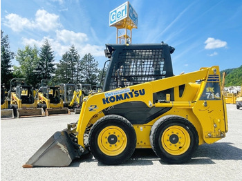 Mini pá carregadora KOMATSU SK714