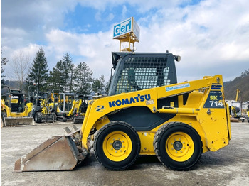 Mini pá carregadora KOMATSU SK714