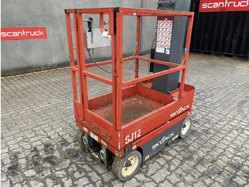 Plataforma de mastro vertical SKYJACK