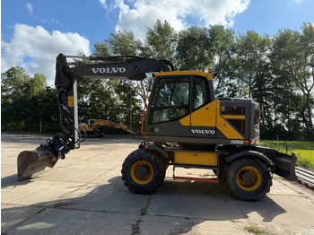 Escavadeira de rodas VOLVO EWR150E
