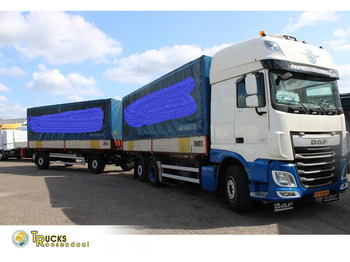 Camião de lona DAF XF 106 460