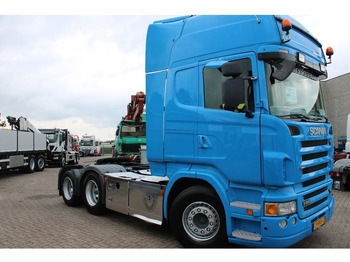 Fotografia de interior 1: Tractor Scania R560 V8 + manual + ADR + 6x2 Fotografia de interior 1: Tractor Scania R560 V8 + manual + ADR + 6x2