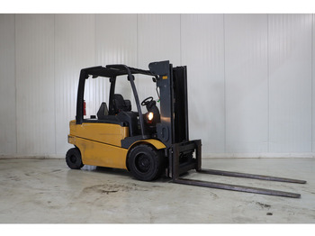Empilhador elétrico CATERPILLAR EP