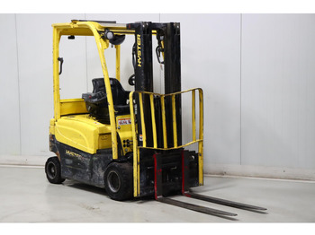 Empilhador elétrico HYSTER