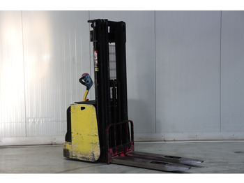 Stacker HYSTER