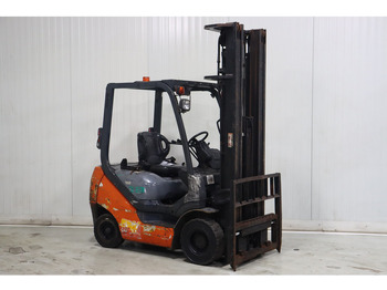 Empilhador a diesel KOMATSU