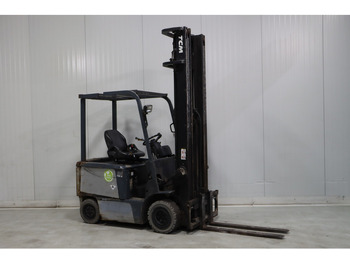 Empilhador elétrico TCM