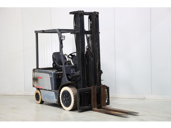 Empilhador elétrico TCM