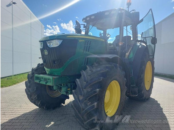 Trator JOHN DEERE 6210R