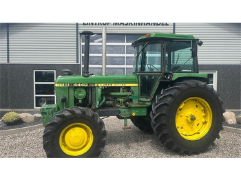 Trator JOHN DEERE 30 Series