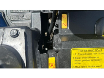 Trator Solis S26 6+2 Gearmaskine med Servostyring og brede trak: foto 3