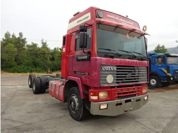 Camião chassi VOLVO F12