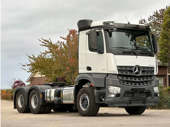Tractor MERCEDES-BENZ Arocs 3351