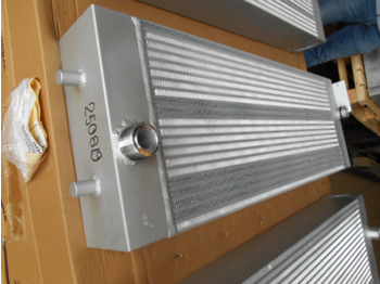 Radiador de óleo CASE