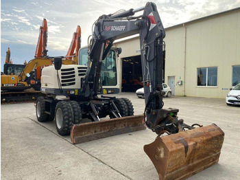 Escavadeira de rodas TEREX