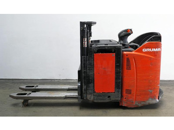 Stacker Linde D 12 HP SP 133: foto 3