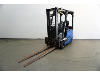 Empilhador elétrico LINDE E16
