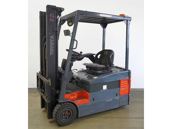 Empilhador elétrico TOYOTA FBEF 16