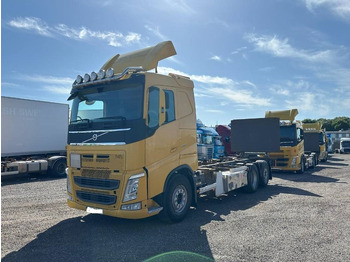 Camião transportador de contêineres/ Caixa móvel VOLVO FH 500