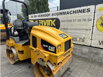 Compactador de asfalto CATERPILLAR CB24B