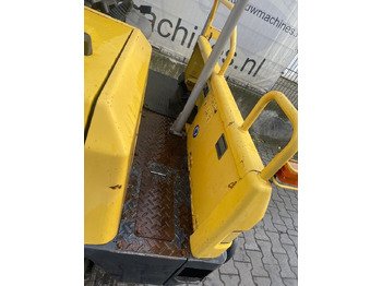 Tombador Yanmar C 30 R: foto 4
