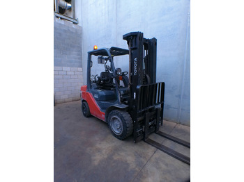 Empilhador a gás TOYOTA FGF 30