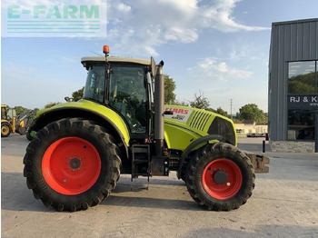 Trator CLAAS Axion