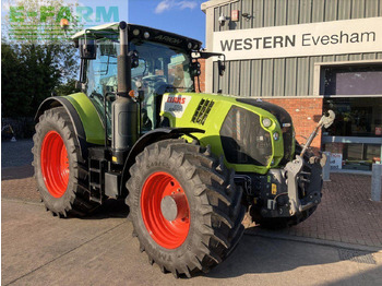 Trator CLAAS Arion 650