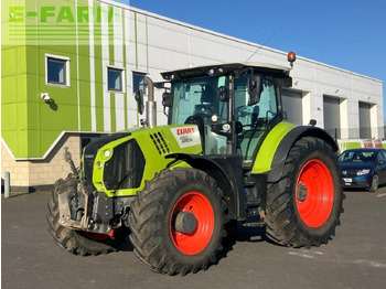 Trator CLAAS Arion 660