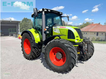 Trator CLAAS Arion 520
