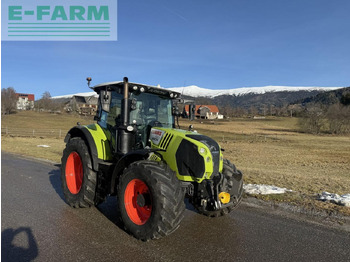 Trator CLAAS Arion 530