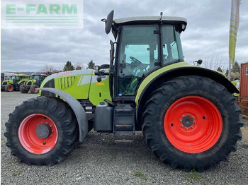 Trator CLAAS Arion 640