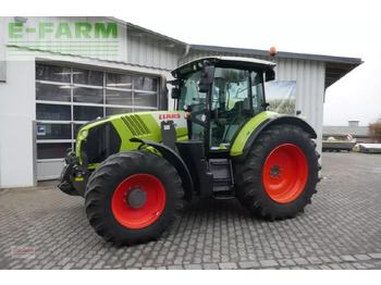 Trator CLAAS Arion 650