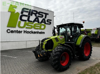 Trator CLAAS Arion 660